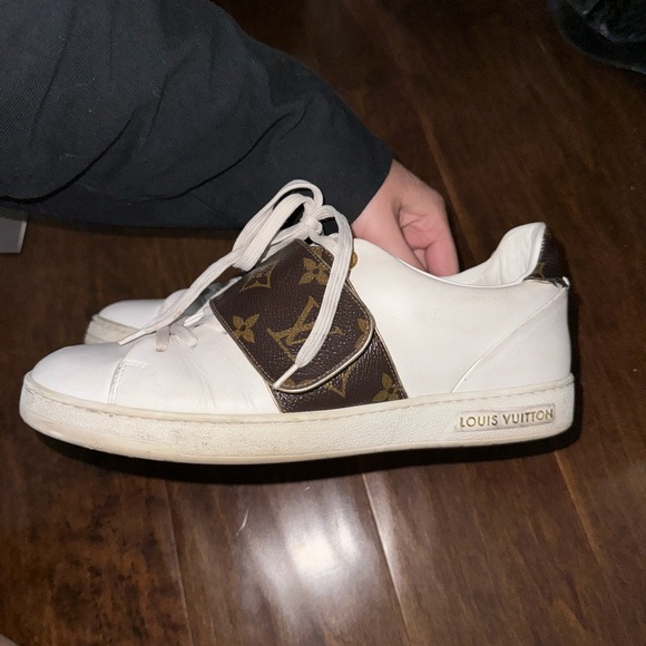 Louis Vuitton Sneakers - Picture 5 of 5
